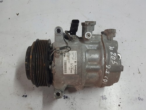 MERCEDES C-KLASSE W205 14r- 2.2 CDI KLIMAKOMPRESSOR A0008303801 / AU 84454