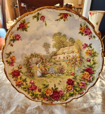 Beautiful Royal Albert Old Country Rose 25th Anniversary Celebration Plate. 