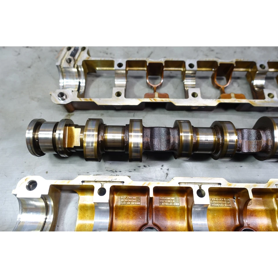 Árbol de levas de admisión de motor de 6 cilindros doble turbo BMW E90 335i 135i N54 07-13 con bandeja OEM Foto 2 de 4