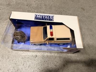 Jada Toys Stranger Things 1980 Hooper's Chevy Blazer with Police