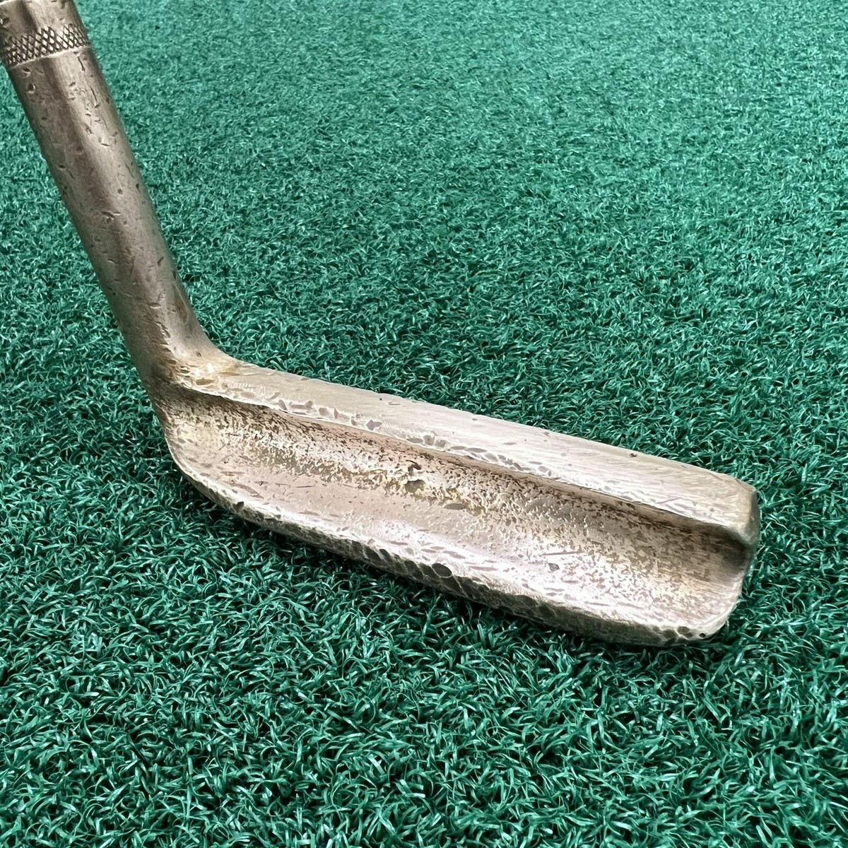 Universal Model L Heel-Shafted Vintage Brass Putter MRH Steel
