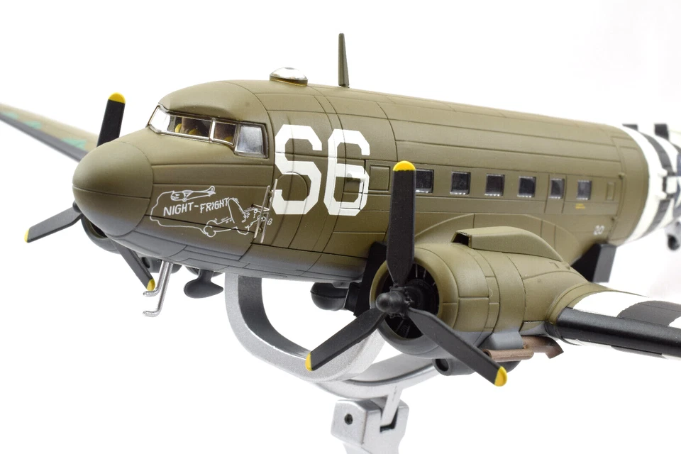CORGI 1/72 Douglas C-47A Skytrain Transport Plane The Normandy Landing AA38211 - Image 3 of 4