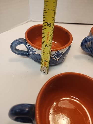 Demitasse Cups And Saucers Pottery Made In Portugal Set Of 4 Cups 2 Saucers - Picture 8 of 13