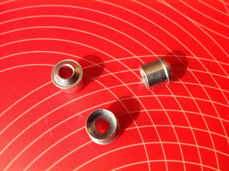 UNIVERSAL FÜR Z.B. SIEGENIA/WINKHAUS/ROTO/MACO/GU 2x Manguito para Pargo Pargo Perno Universal 9mm Siegenia Winkhaus Roto