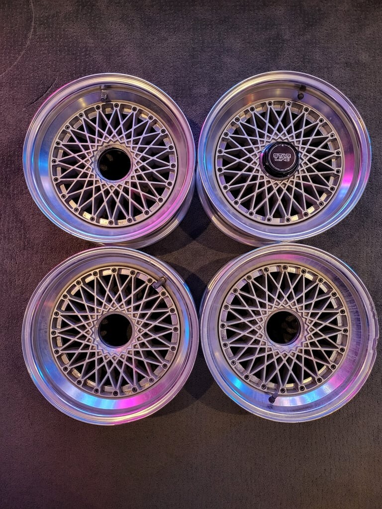 STAR LINE 15x7 +9 4x114.3 Center Lock Wheels