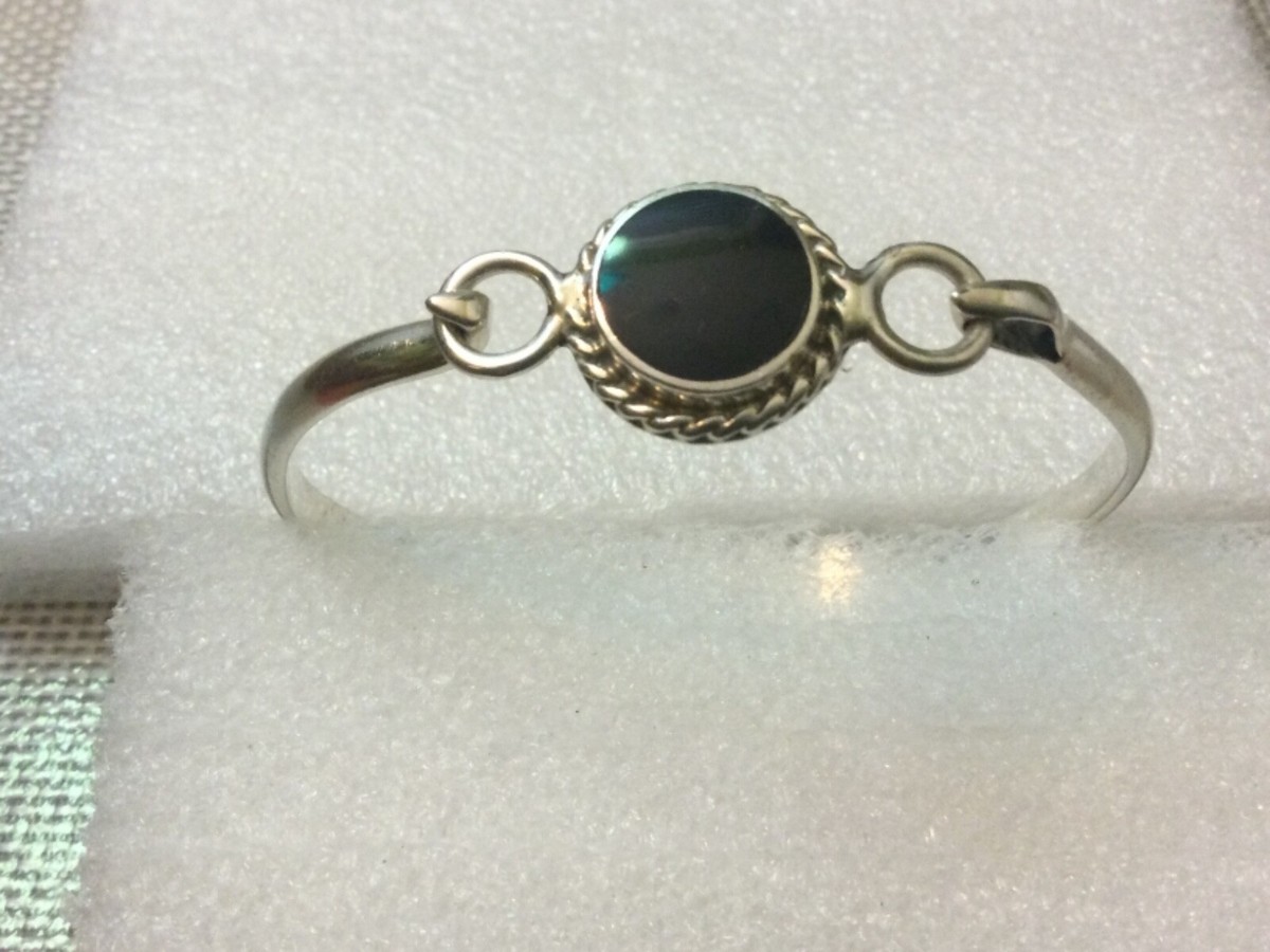 Vintage TL-37 Mexico 925 Sterling Silver Onyx Cuff Bangle Vintage TL-37 Mexico 925 Sterling Silver Onyx Cuff Bangle