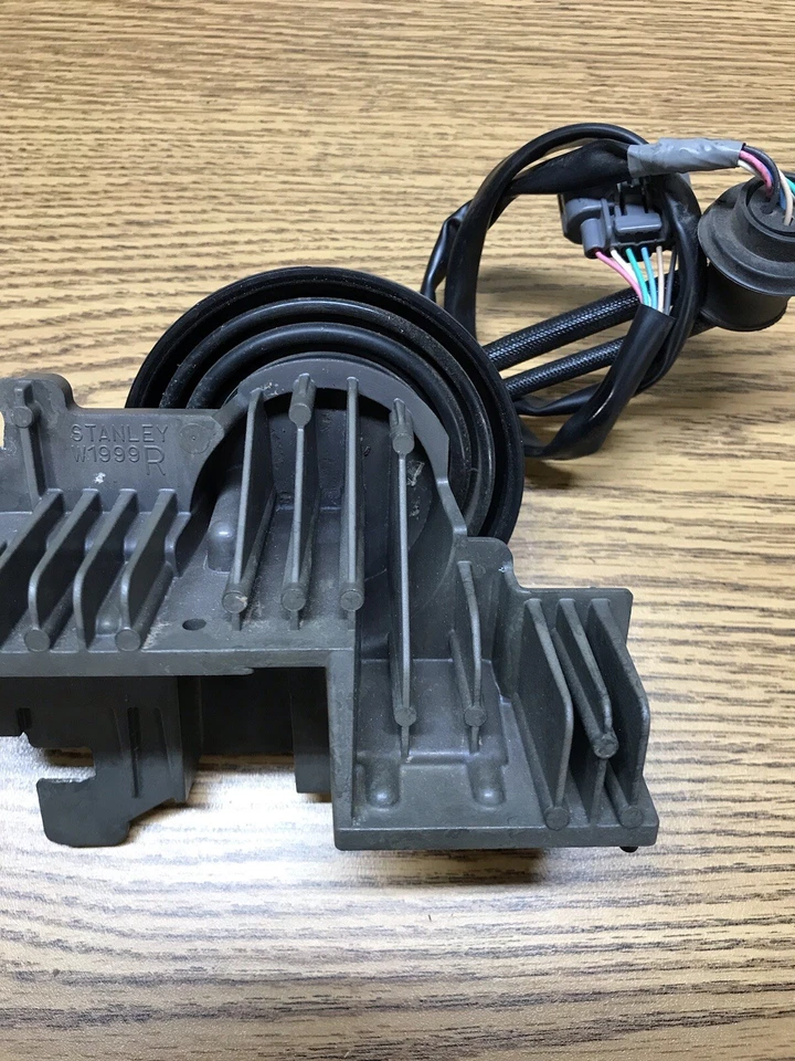 FARO HONDA VFR800 INTERCEPTOR 2014-15 LUZ LED PARTE DERECHA # 33102-MJM-D12 Foto 3 de 4