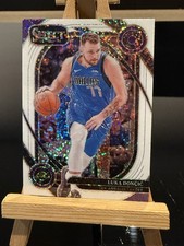 2024-25 Panini Select Luka Doncic #265 Courtside White Sparkle SSP Lakers