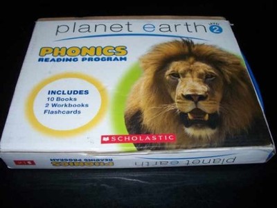 Planet Earth Level 2 Phonics Reading Program - Paperback, by SCHOLASTIC - Good