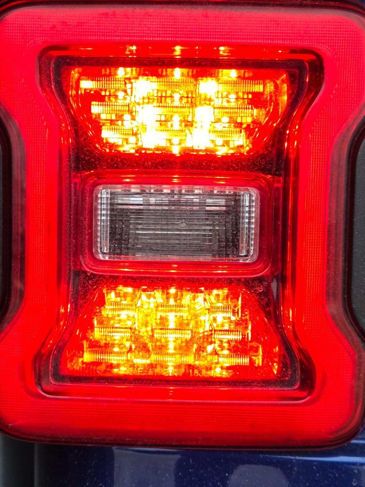 18-23 Jeep Wrangler JL OEM Driver LED Taillight Tail Light With Blind Spot Alert thumbnail 6