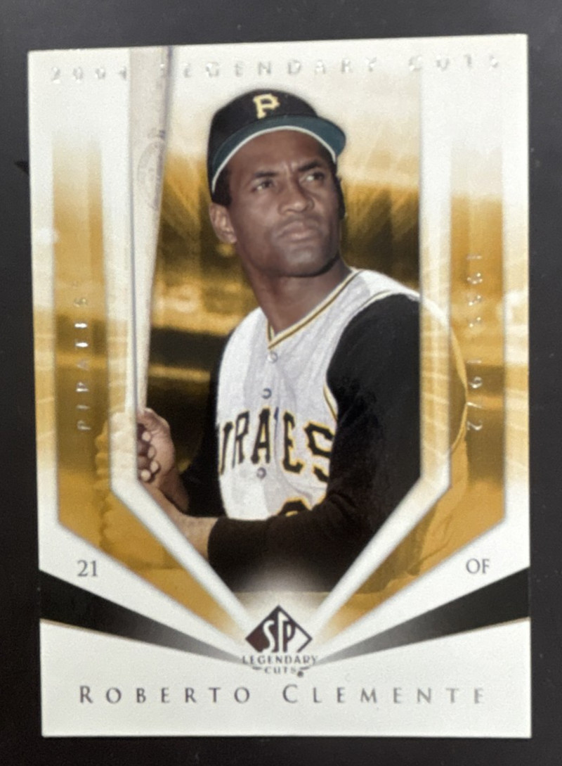 Roberto Clemente 2004 SP Legendary Cuts #99