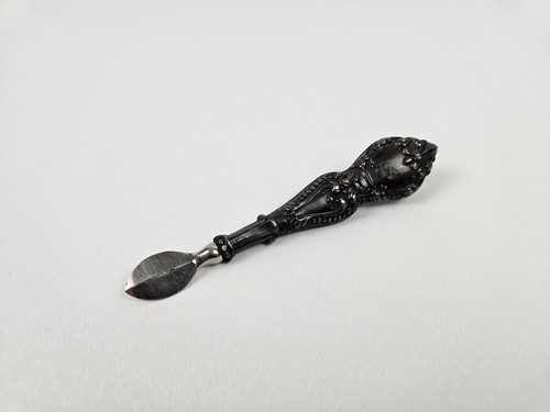 Antique Victorian Ornate Handle Cuticle Pusher Trimmer Manicure Vanity Accessory