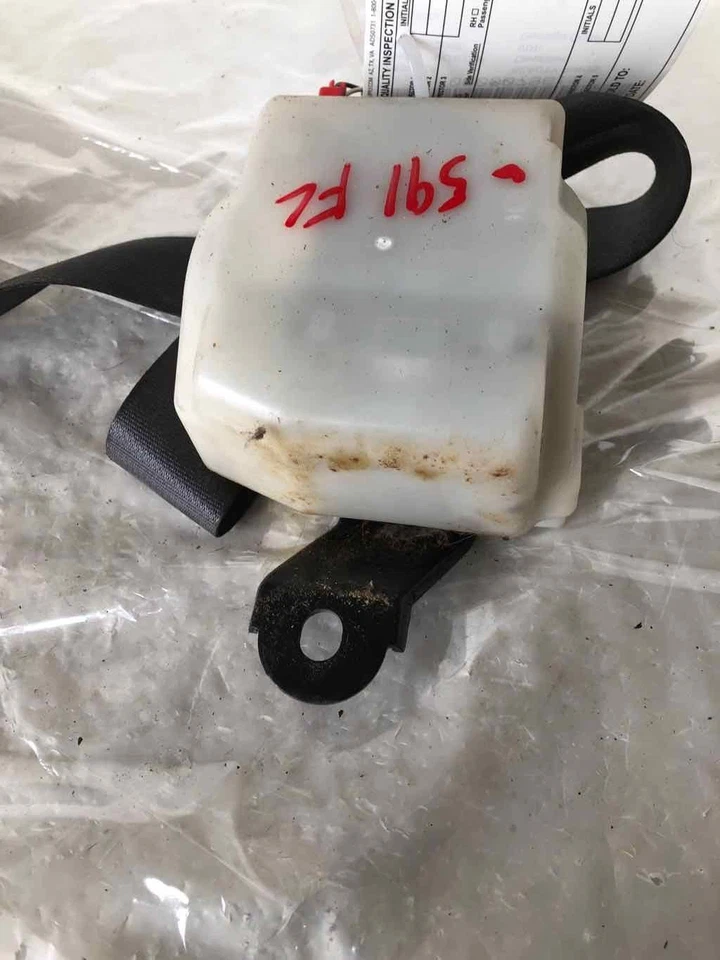 2003 2004 MITSUBISHI MONTERO SPORT Front Seat Belt Safety Retractor Driver Left - Image 2 of 4