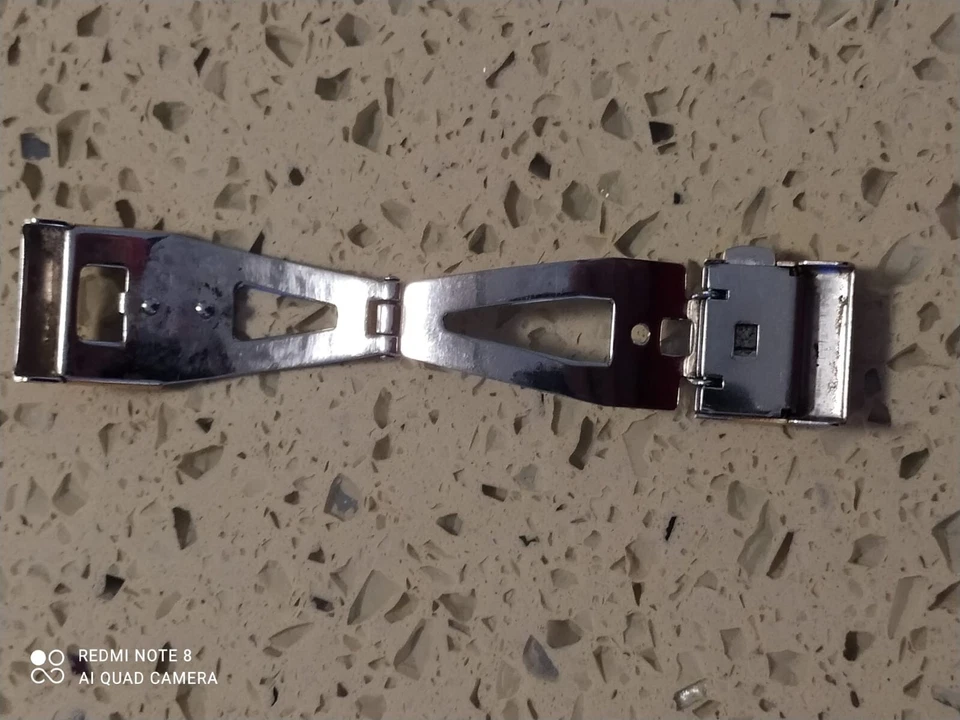 Hebilla Original Di-Modelo Ref Patente UK 2294862 Chapada en Oro 18mm Usada Foto 2 de 4