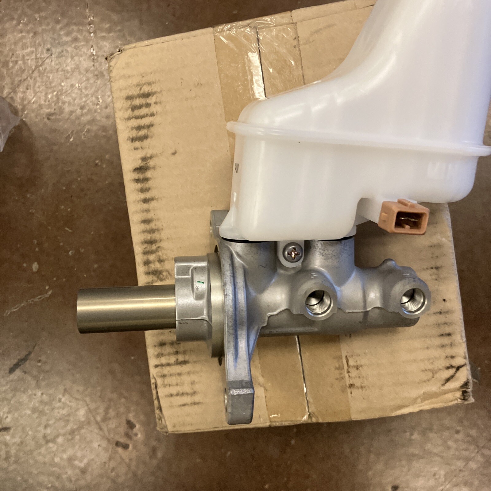 585101U801 Kia Sorento Hyundai Santa Fe Brake Master Cylinder New oem