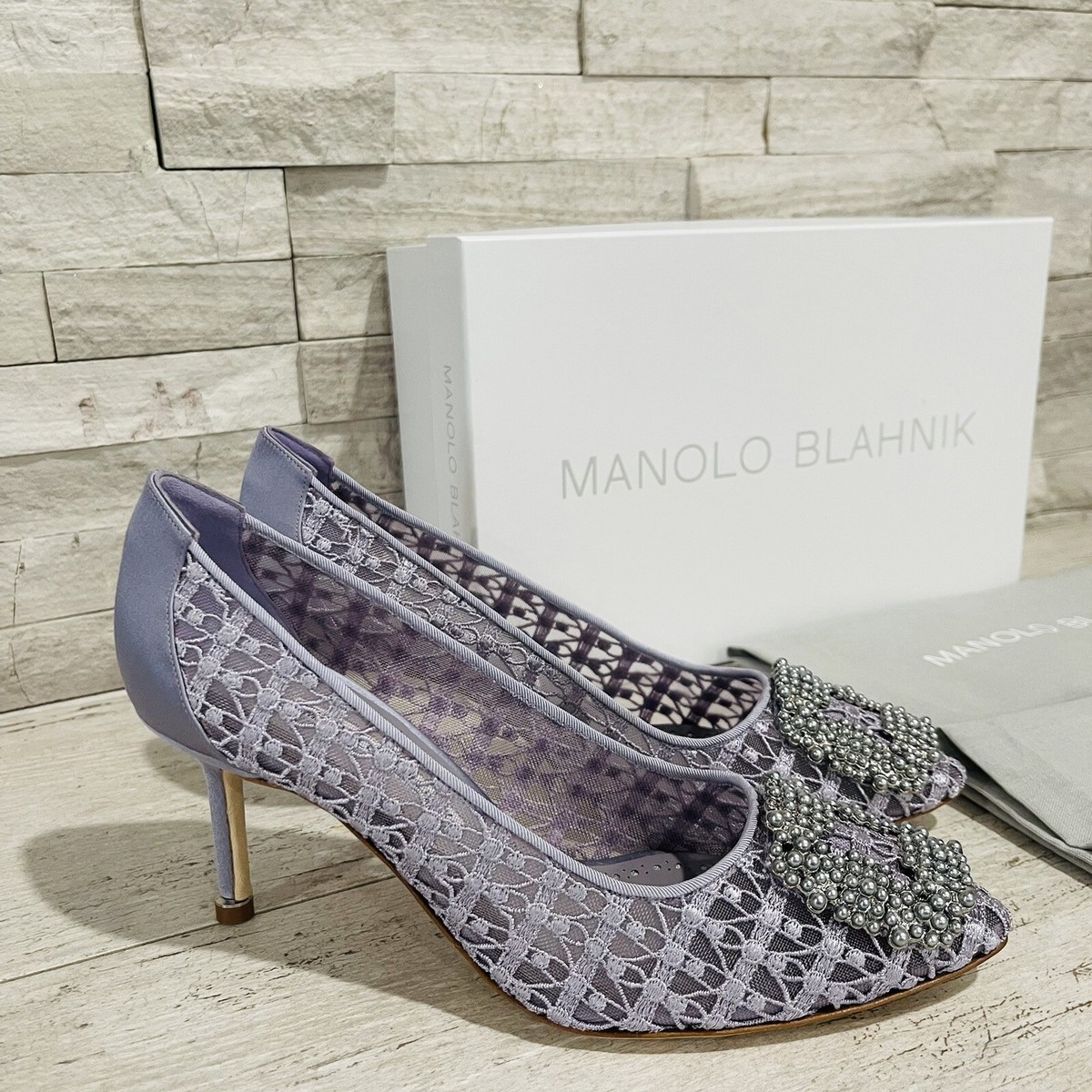NEW Manolo Blahnik Size 38 Lace Hangisi 70MM Pumps Heels NEW Manolo Blahnik Size 38 Lace Hangisi 70MM Pumps Heels