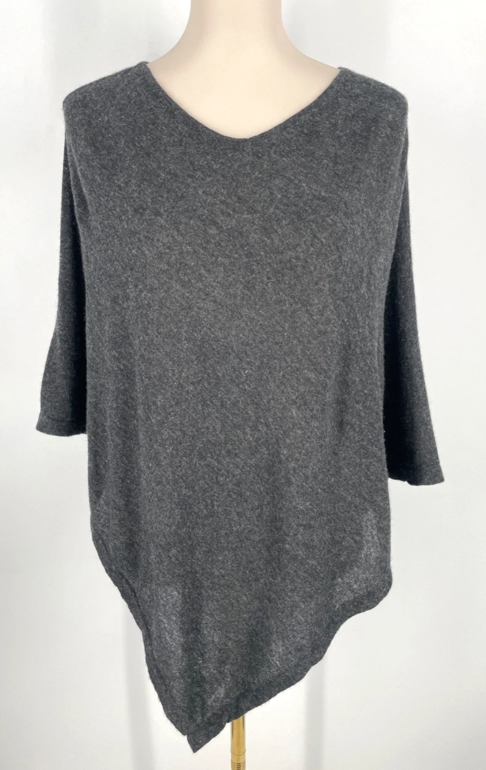 Exclusive 100% Cashmere womens Hand Made In Nepal dress topper Poncho gray Scarf