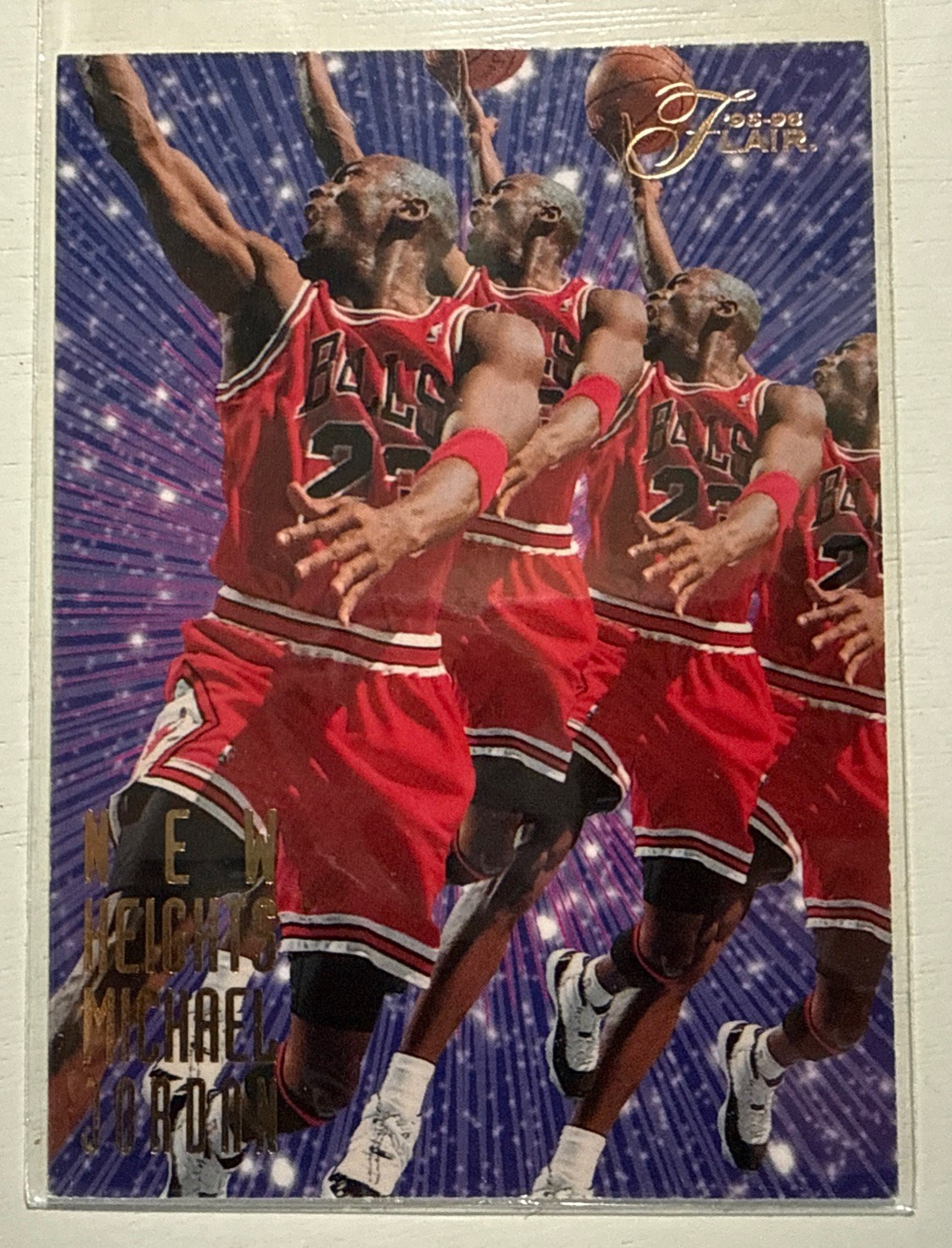 1995 Flair New Heights Michael Jordan #4 Insert Basketball Card