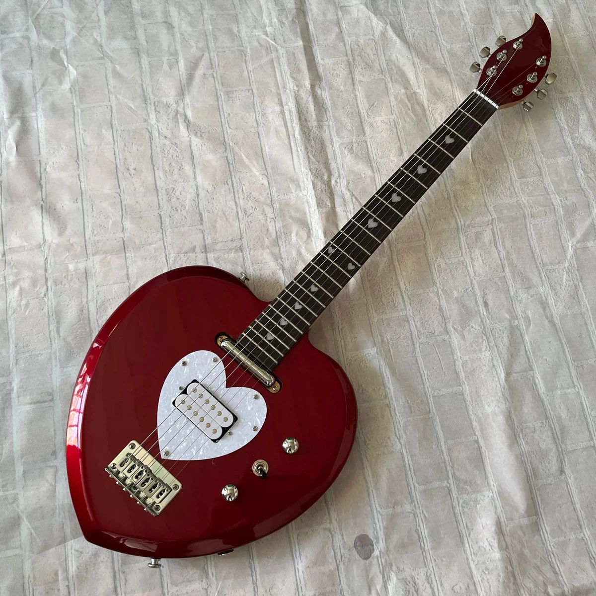 Heart guitar sale