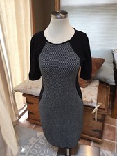 Ann Taylor Black Ivory Textured  Sheath Sweater Dress Small Excellent