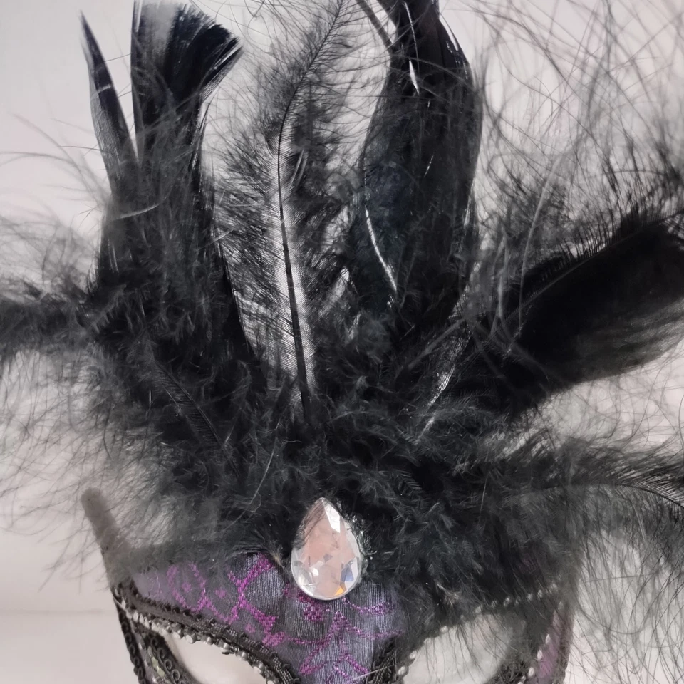 Máscara de Halloween púrpura negra para mujer con joyas fiesta veneciana de Mardi Gras Foto 3 de 4