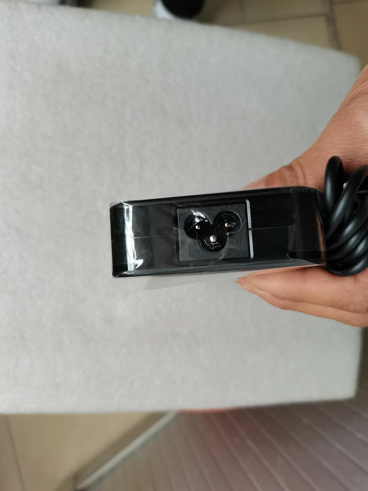 Adaptador para ASUS Q540VJ-I93050 OLED RTX3050 19.5V 7.7A A17-150P1A 4.5mm 150W OEM Foto 4 de 4