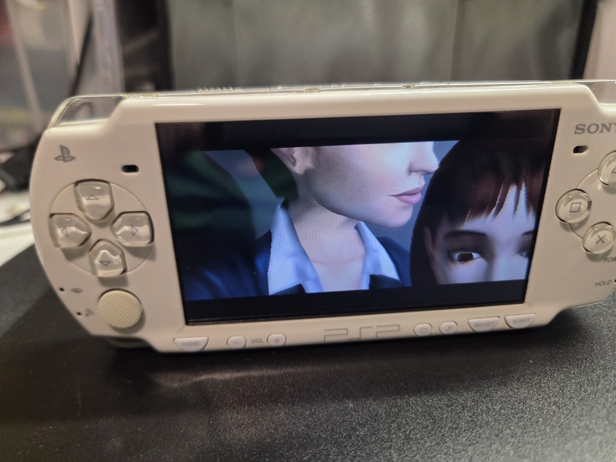 Sony PSP 2000 Launch Edition 64MB Ceramic White Handheld System