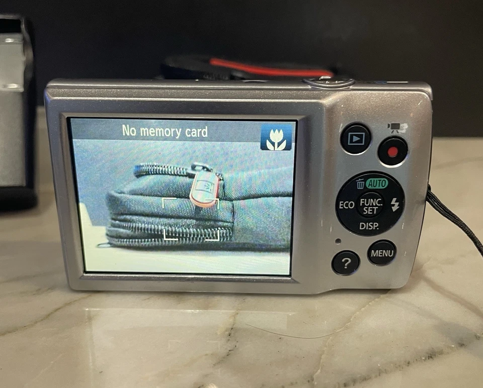 Cannon Power Shot Elph 135 Foto 4 de 4