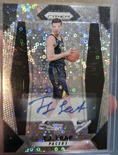 2017-18 Panini Prizm Fast Break Prizm Auto TJ Leaf #225 Rookie Auto RC