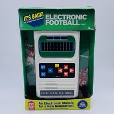 2016 Mattel Basic Fun Electronic Football Handheld Game - New Open Box Tested