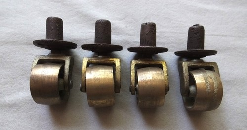USED UNBRANDED SMALL BRASS FURNITURE CASTORS(4) ANTIQUE FURNITURE RESTORATION C1