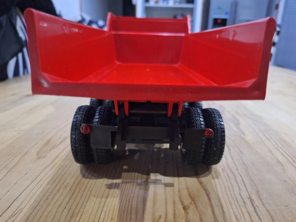 CAMION MONT BLANC - RENAULT GBH 280 Benne rouge 1:20 - Photo 4/4