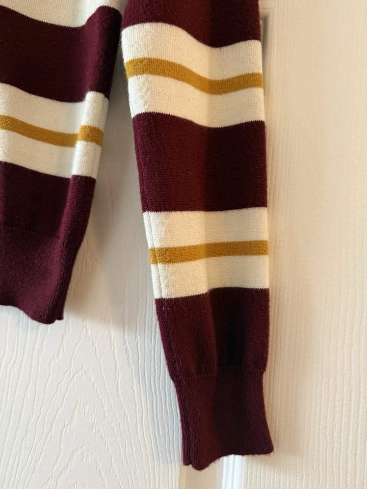 Suéter Forever 21 Rayas Granate Dorado Blanco Cuello Redondo Talla Pequeña Pullover Foto 2 de 4