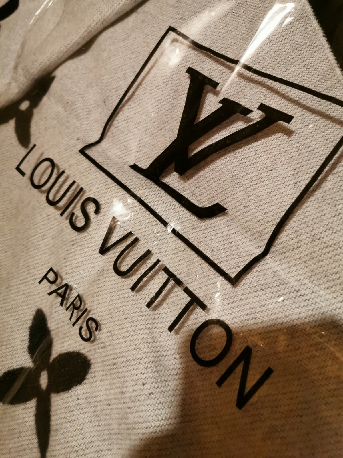 louis vuitton - monogram - scarf / shawl *GIANT* * UNISEX * image 3