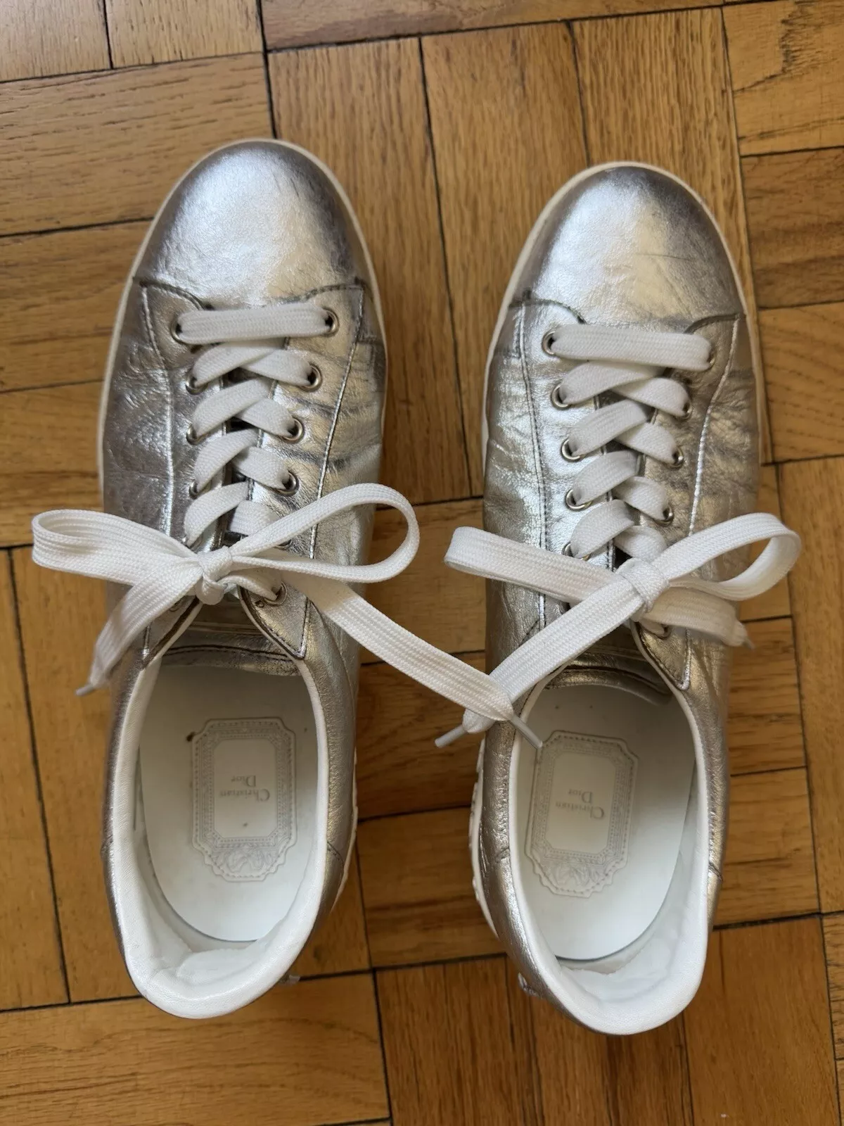 Baskets basses femme Christian Dior cuir argenté 