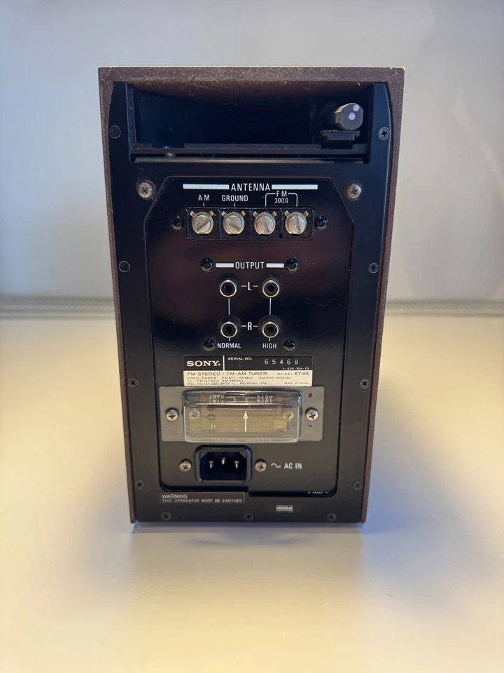 Sony ST-88 Solid State Stereo Tuner AM/FM - Original Packaging - Image 4 of 4
