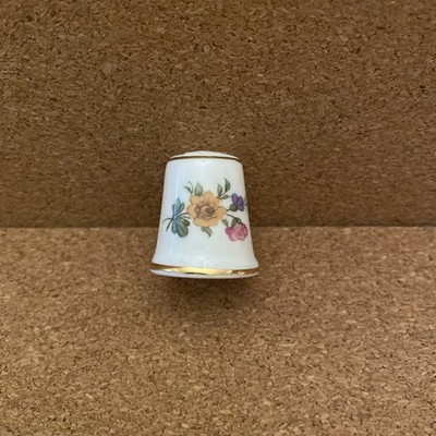 Vintage Porcelain Thimble Royal Tara Tara Hall Made In Galway Ireland