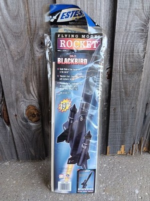 New Unopened Estes SR-71 Blackbird Flying Model Rocket Kit #1942 Skill Level 3