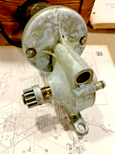 ROCKOLA 444/ 445 & other GRIPPER DRIVE MOTOR 45715A= STRIPPED AND CLEANED USED - Picture 3 of 3
