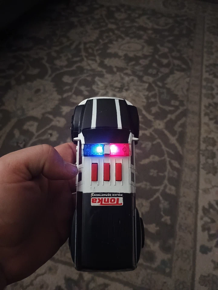 Camiones Tonka vintage suburbanos del Departamento de Policía Foto 4 de 4