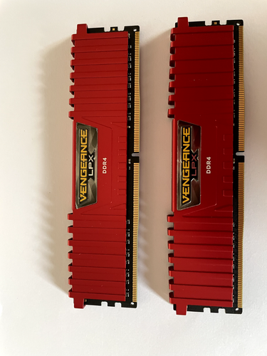 LP DDR4 Corsair 32 GB 4*8 3000 CL 15 R per desktop - Foto 2 di 4