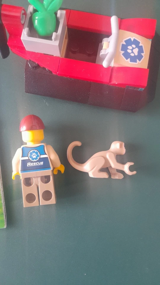 LEGO City 30570 Wildlife Rescue Hovercraft, foto 4 di 4