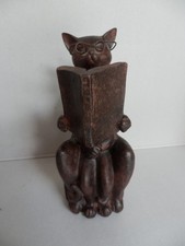 READING CAT ORNAMENT - VERY GOOD CONDITION