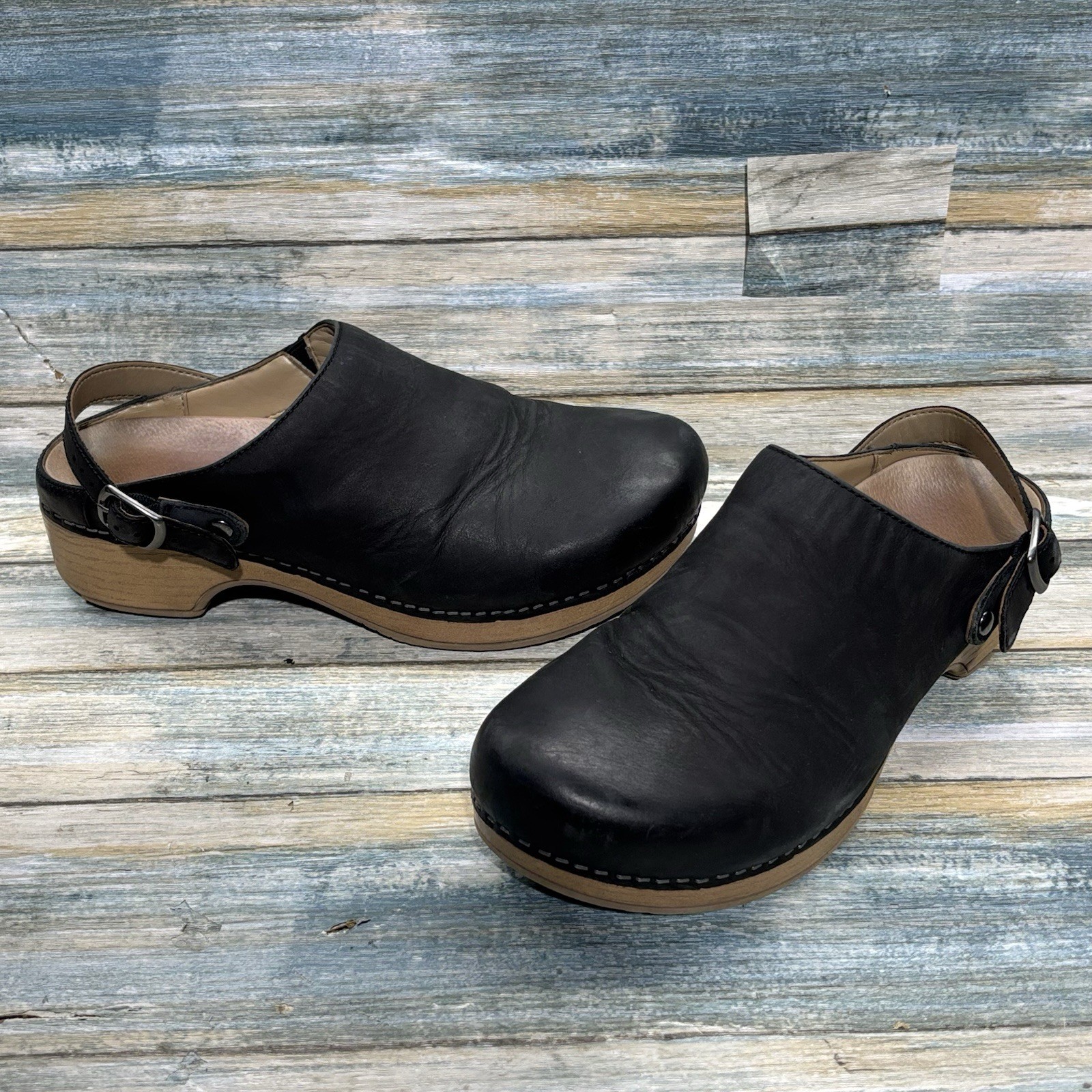 Dansko Berry Clogs Women 38 Size 7.5 Shoes Black Leather Mules Slip On Heel