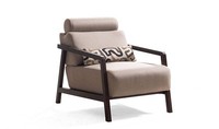 Beiger Polstersessel Designer Holzgestell Wohnzimmer Textilsitzer