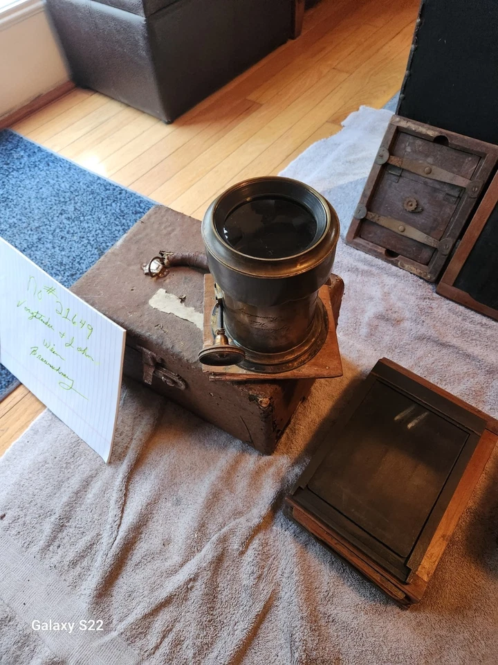 Cámara antigua Voigtland y John Wien de 1800 Foto 2 de 4