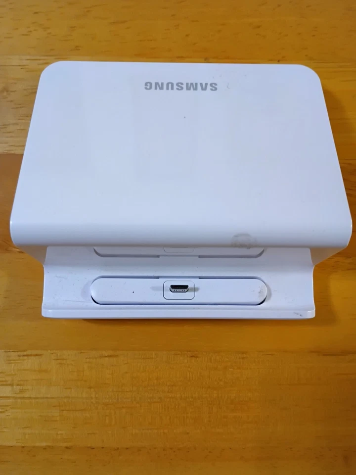 Base de escritorio Samsung Galaxy Tab 3 Foto 3 de 4