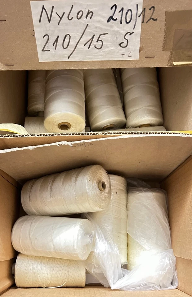 Nylongarn 210/15, 250 gr. Rolle, rohweiß, Netzgarn Nylon Makramee Endlosgarn