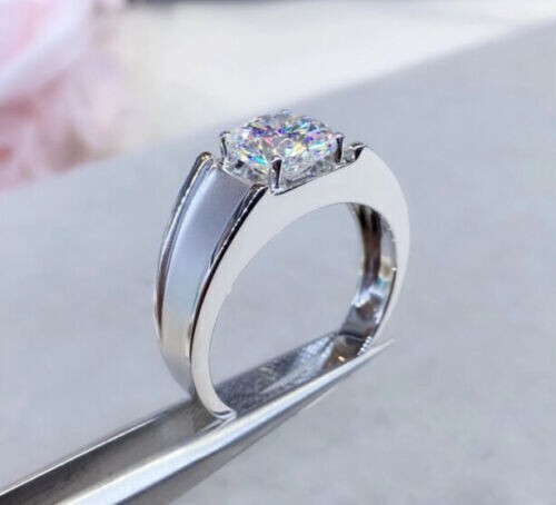 2.6ct Round Solitaire Moissanite Ring 925 Sterling Silver - Picture 2 of 6