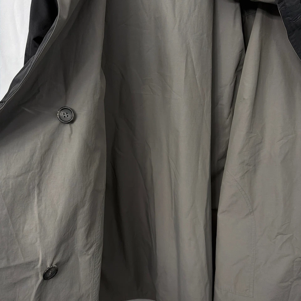 Casaco de chuva Eileen Fisher feminino 1X com capuz preto botão para cima - Imagem 3 de 4